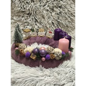 Plüss anyagú adventi koszorú 30cm lila-rózsaszín
