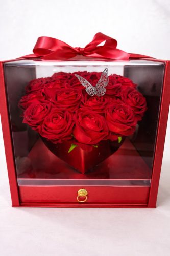 Rózsabox – LuxAmor ékszertartós box bársony rózsával