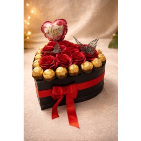   Rózsabox – Love Delux örök rózsás klasszikus szív box (M)