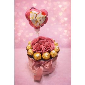 Rózsabox – Sweet Love élő rózsával (15 cm)