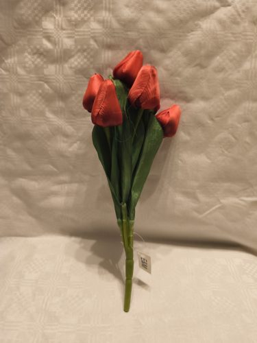 Tulipán csokor piros